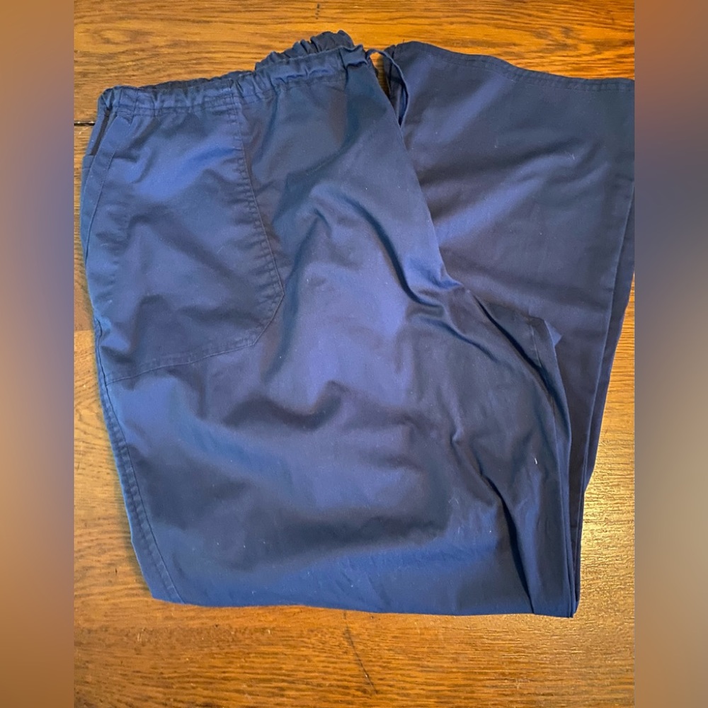 Spread good cheer! Navy scrub pants. Size 4X